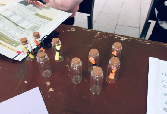 高校举办心事漂流瓶活动 帮助学生解决心理困惑